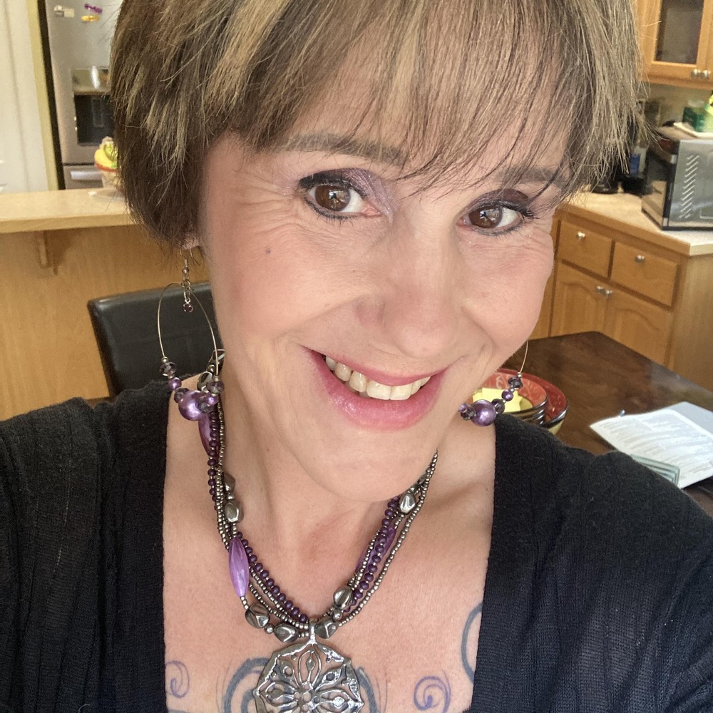 Meet your Posher, Lori